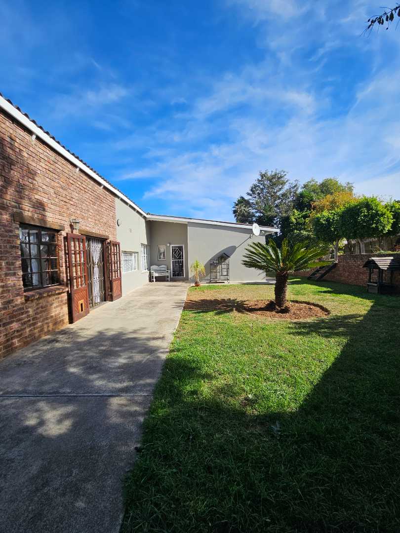 5 Bedroom Property for Sale in Fairbridge Heights Eastern Cape